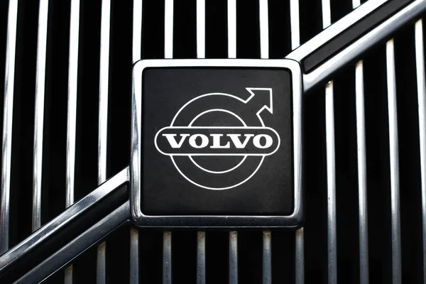 Polonya, Otrebusy, 31 Mart 2017: eski Volvo logosu işareti