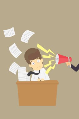 Patron onun işçi bağırıyor 