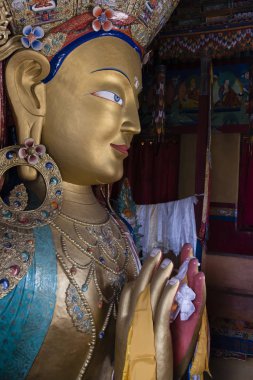 Maitreya heykeli Buda thiksey Manastırı