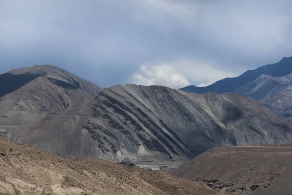Ladakh dağ manzarası