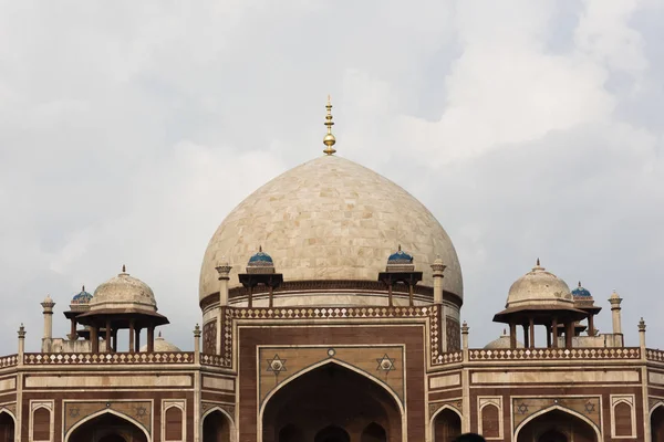 Delhi Humayuns mezarı üstüne kubbe.