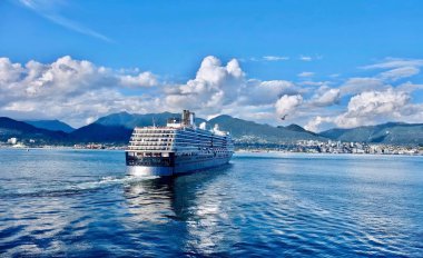 Bağlantı noktası Vancouver havalandığını ve Alaska'ya yelken gemisi. 