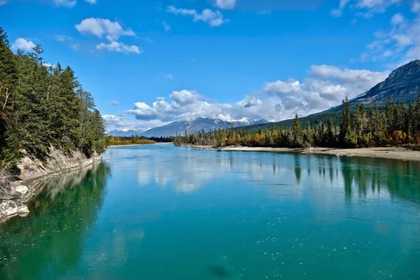 Sonbahar Columbia Nehri manzaralı profili. — Stok fotoğraf