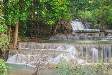 Huai Mae Khamin Şelalesi Tayland, Kanchanaburi 'de.