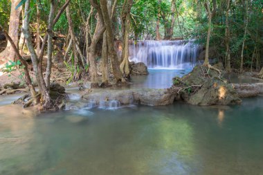 Huai Mae Khamin Şelalesi Tayland, Kanchanaburi 'de.