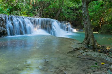 Huai Mae Khamin Şelalesi Tayland, Kanchanaburi 'de.
