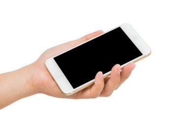 Beyaz zemin üzerine altın smartphone tutan el