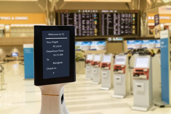 Koncept Inteligentní Robotické Technologie Cestující Servisní Robot Kontrole Čítače Letišti — Stock fotografie