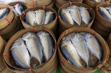 Uskumru sepeti (Tay uskumru balığı buğulama) bambu tepsi 