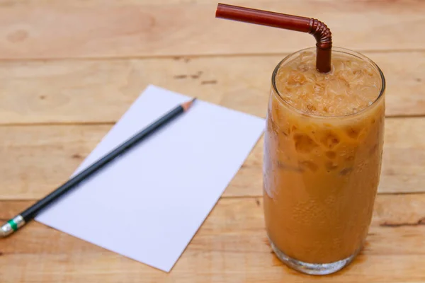 Iced Coffee and blank paper note  On Wooden  Background — Stock Photo, Image