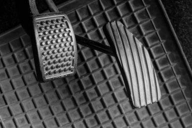 Arabanın kontrol paneli.