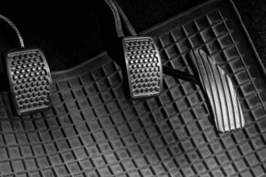 Arabanın kontrol paneli.