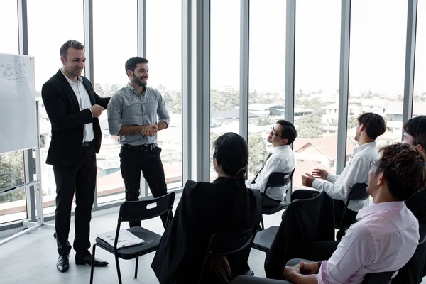 Män Har Hedrats Teamet Mötet Grund Arbete Smart Och Bra — Stockfoto