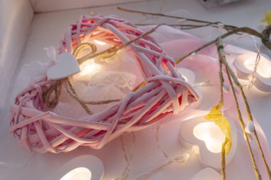 14 Şubat Sevgililer Günü Aydınlık kalp aşk kutlaması