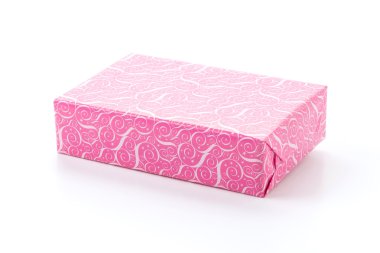 Beyaz arkaplanda hediye kutusu