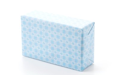 Beyaz arkaplanda hediye kutusu