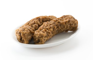 Beyaz arkaplanda balık topları