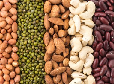 Tahta blokta fasulye karıştır