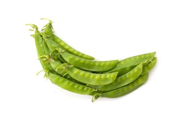 Beyaz arkaplanda yeşil fasulye