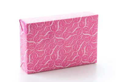 Beyaz arkaplanda hediye kutusu