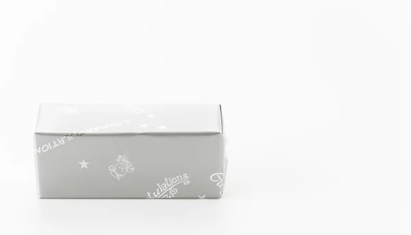 Caja de regalo sobre fondo blanco — Foto de Stock