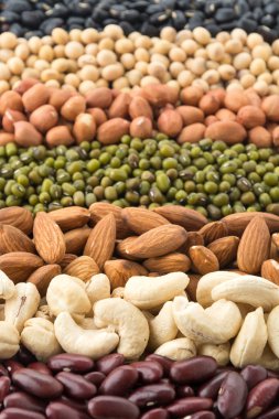 Tahta blokta fasulye karıştır