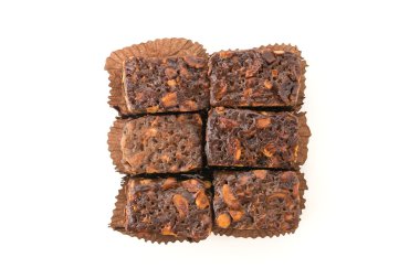 Beyaz arka planda yumuşak pasta