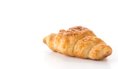 Beyaz arkaplanda tereyağlı kruvasan