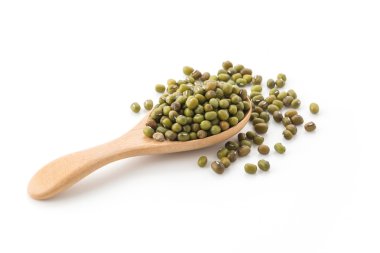 beyaz arkaplanda fasulye gramı