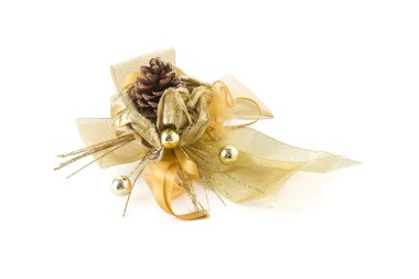 Beyaz arka planda noel yayları