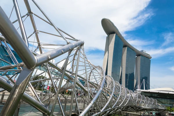 SINGAPORE - 16 de julho de 2015: The Marina Bay Sands Resort Hotel. I — Fotografia de Stock