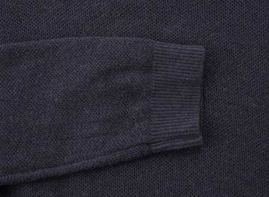 gömlek. Beyaz arka plan üzerinde katlanmış t-shirt