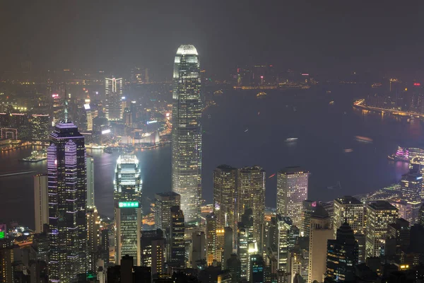 香港、10 月 15 日 2015.フォグが付いている香港スカイライン都市 — ストック写真