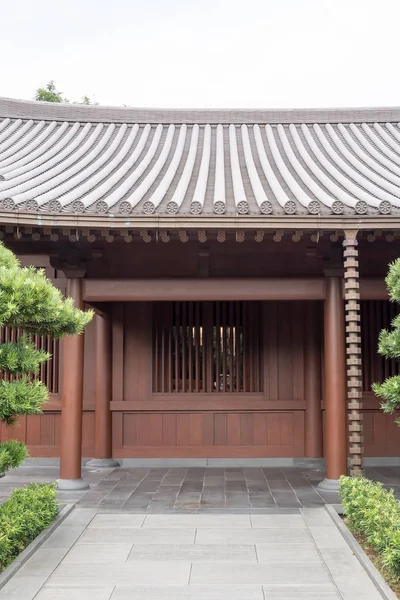 Двері в японському стилі — стокове фото