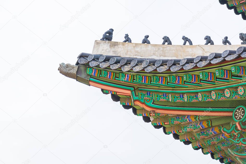 Beautiful and Old Architecture in Gyeongbokgung Palace in Seoul 