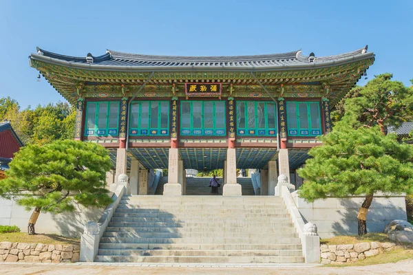 Templo de Bongeunsa na cidade de Seul na Coréia — Fotografia de Stock