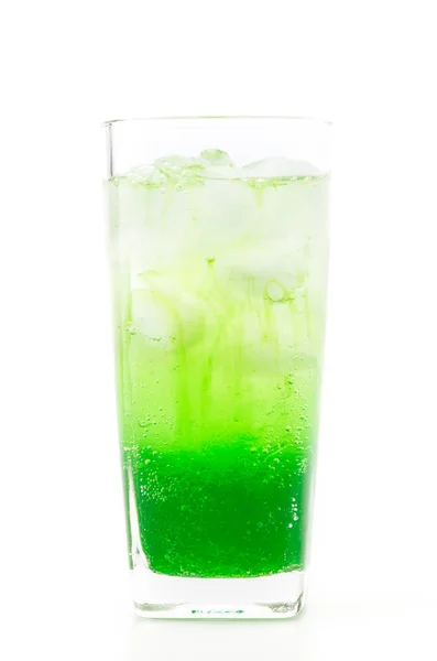 Grüne Soda auf weißem Hintergrund — Stockfoto