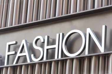 Moda sembolü işareti