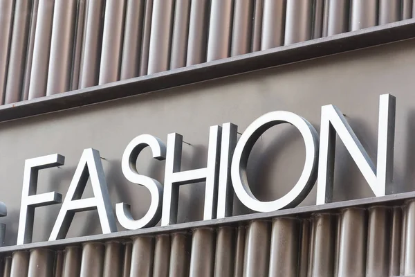 Moda sembolü işareti