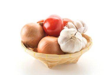 Sepette domates, soğan ve sarımsak