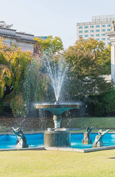 Fountain in the garden — Stock Photo, Image
