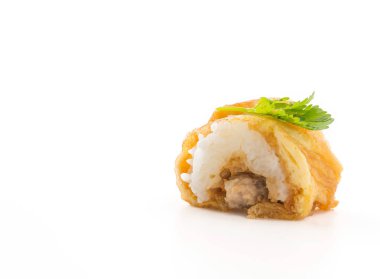 Omlet suşi rulosu - Japon yemek tarzı.