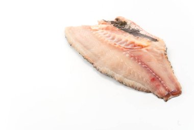 beyaz arkaplanda tilapia ham