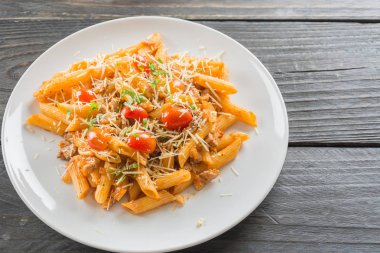 Domates soslu makarna.