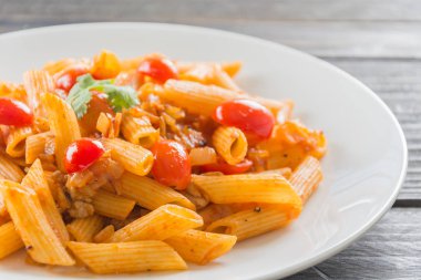 Domates soslu makarna.