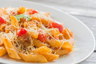 Domates soslu makarna.