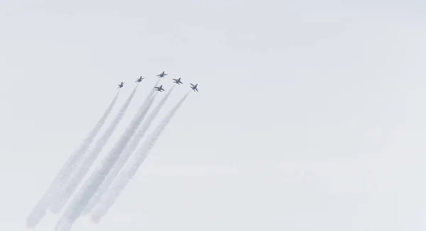 Exposición aérea de aviones de combate F-16 —  Fotos de Stock