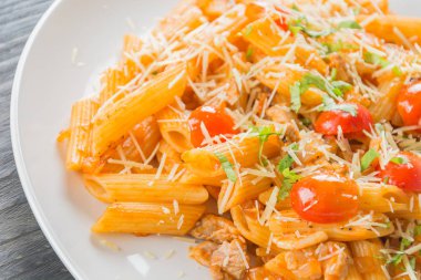 Domates soslu makarna.