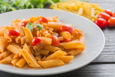 Domates soslu makarna.