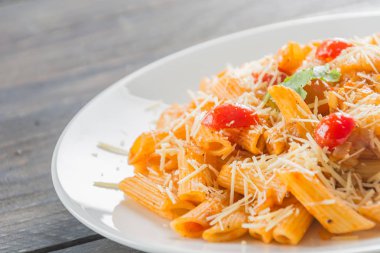 Domates soslu makarna.